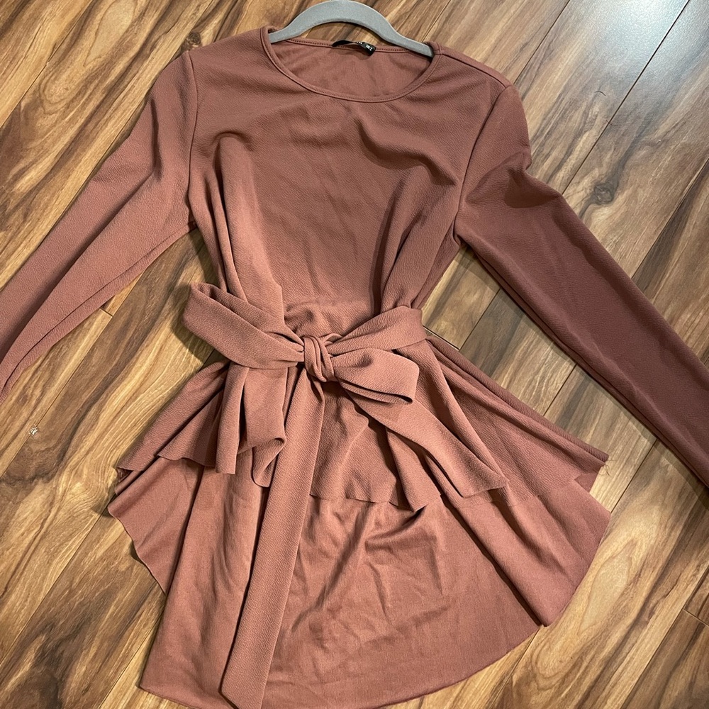 High low sweater, size medium